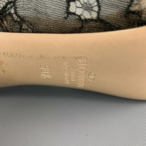 VALENTINO Size US 8.5 / EU 38.5 Black & Beige Lace - Picture 3 of 6